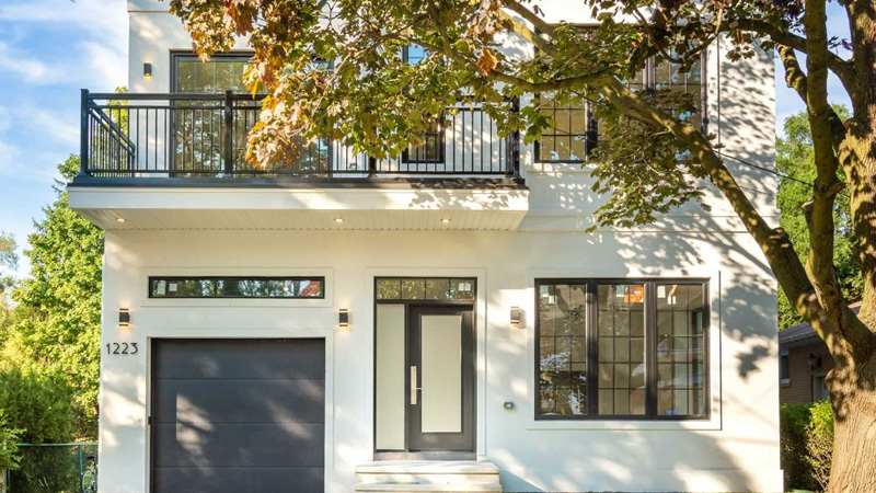 Luxury Apartments, Canada